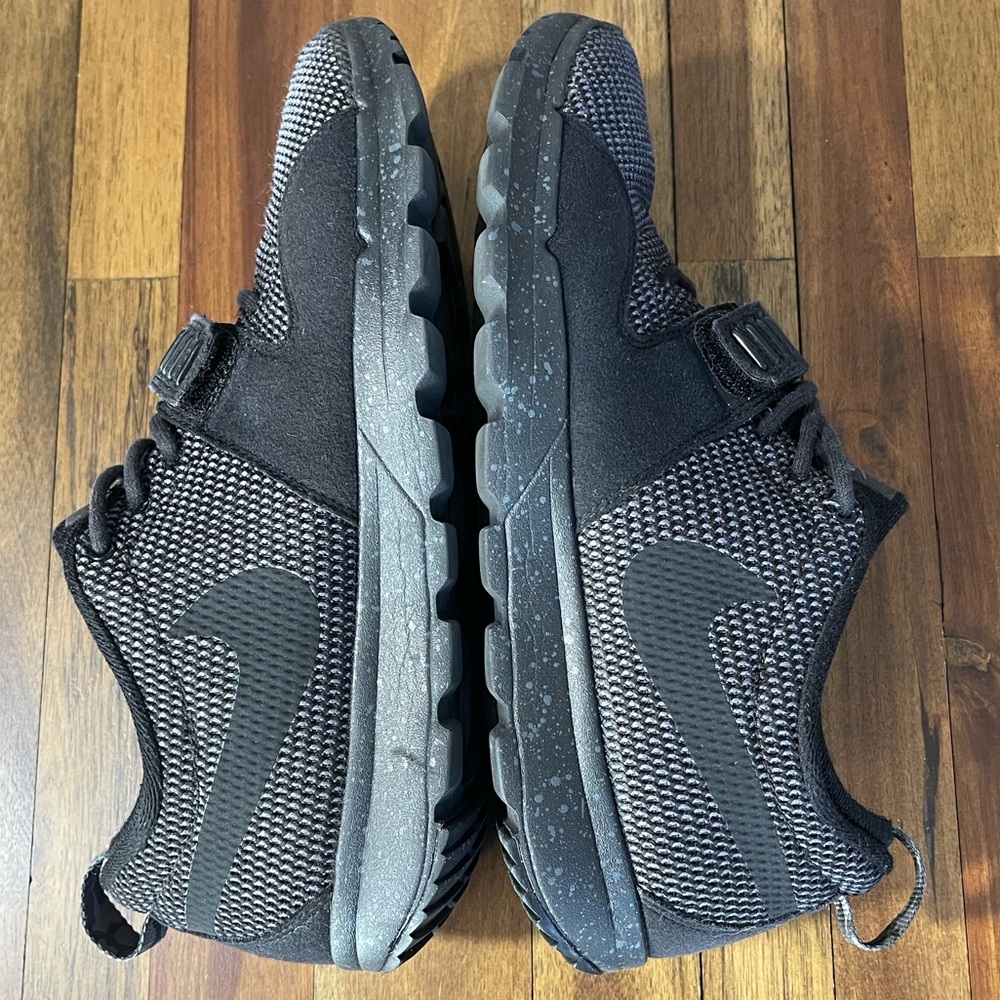 Nike SB Trainerendor Triple Black 
Skateboard Shoe mens size 9.5 - Picture 5 of 9